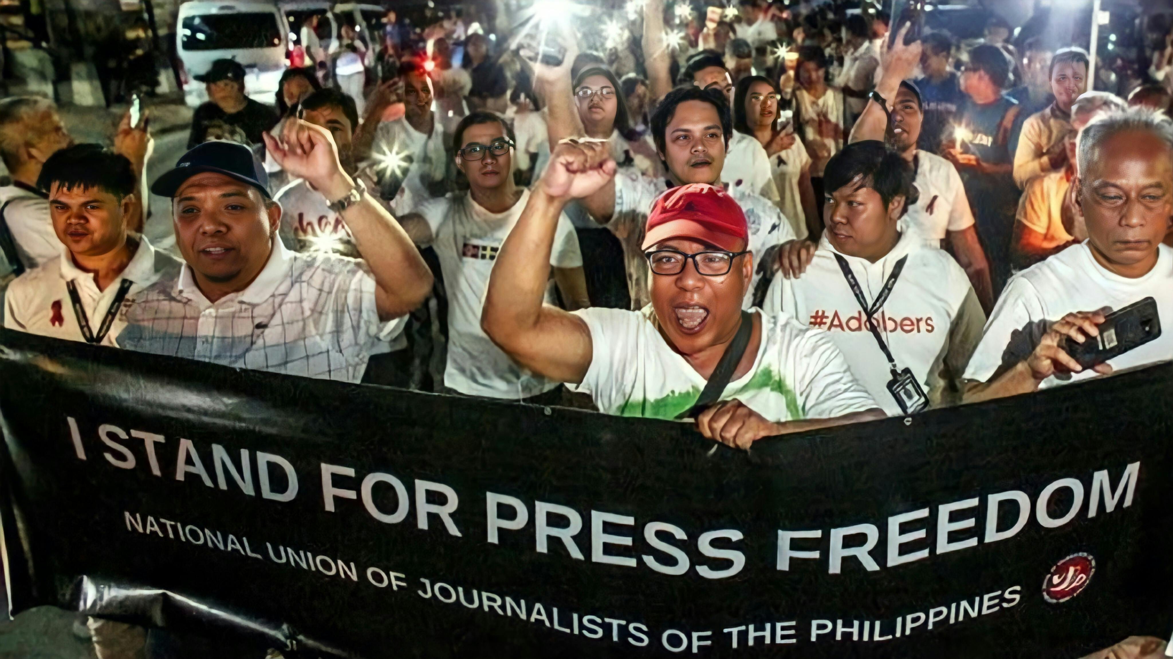 Journalists protest against press freedom
