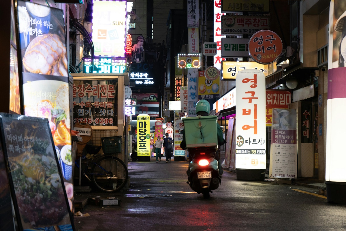 South Korea targets 60 per cent electric delivery motorbikes by 2035 | News | Eco-Business South Korea targets 60 per cent electric delivery motorbikes by 2035 | News | Eco-Business