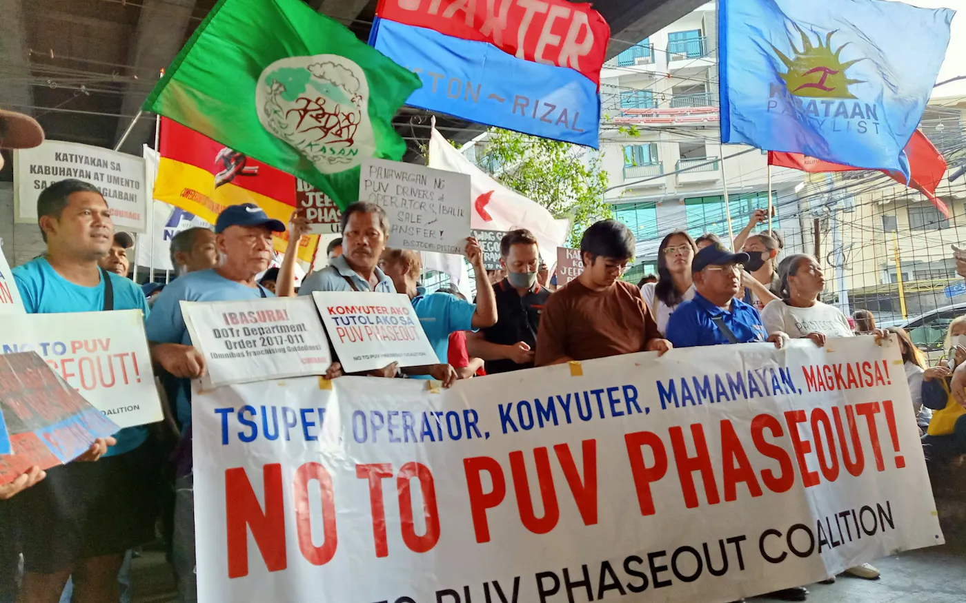 No just transition for drivers in Philippinesβ electric jeepney ...