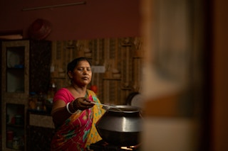 Clean_Cooking_Woman_India
