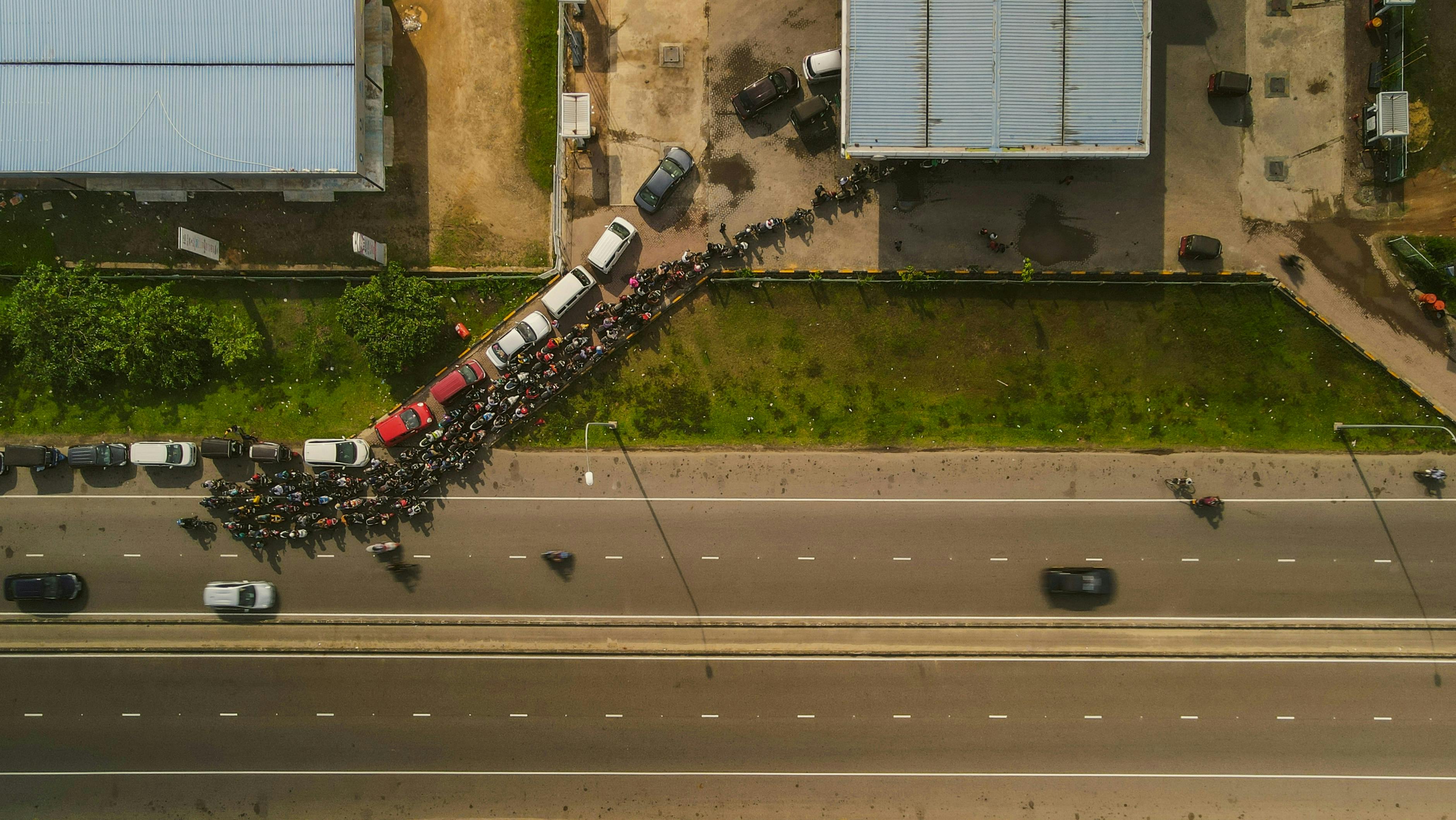 Gas_Station_Line_Sri_Lanka