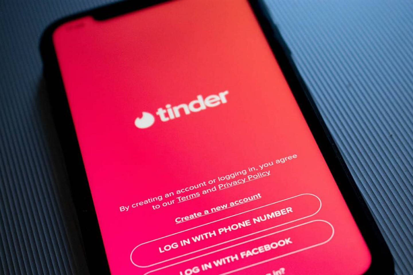 Tinder ruins relationships in new york