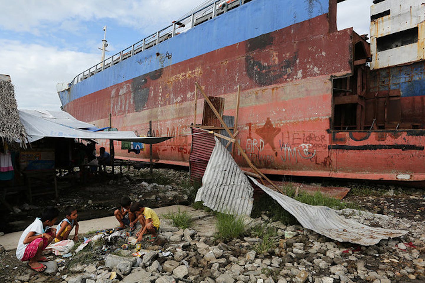 children affected by haiyan
