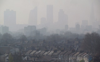 london skyline smog