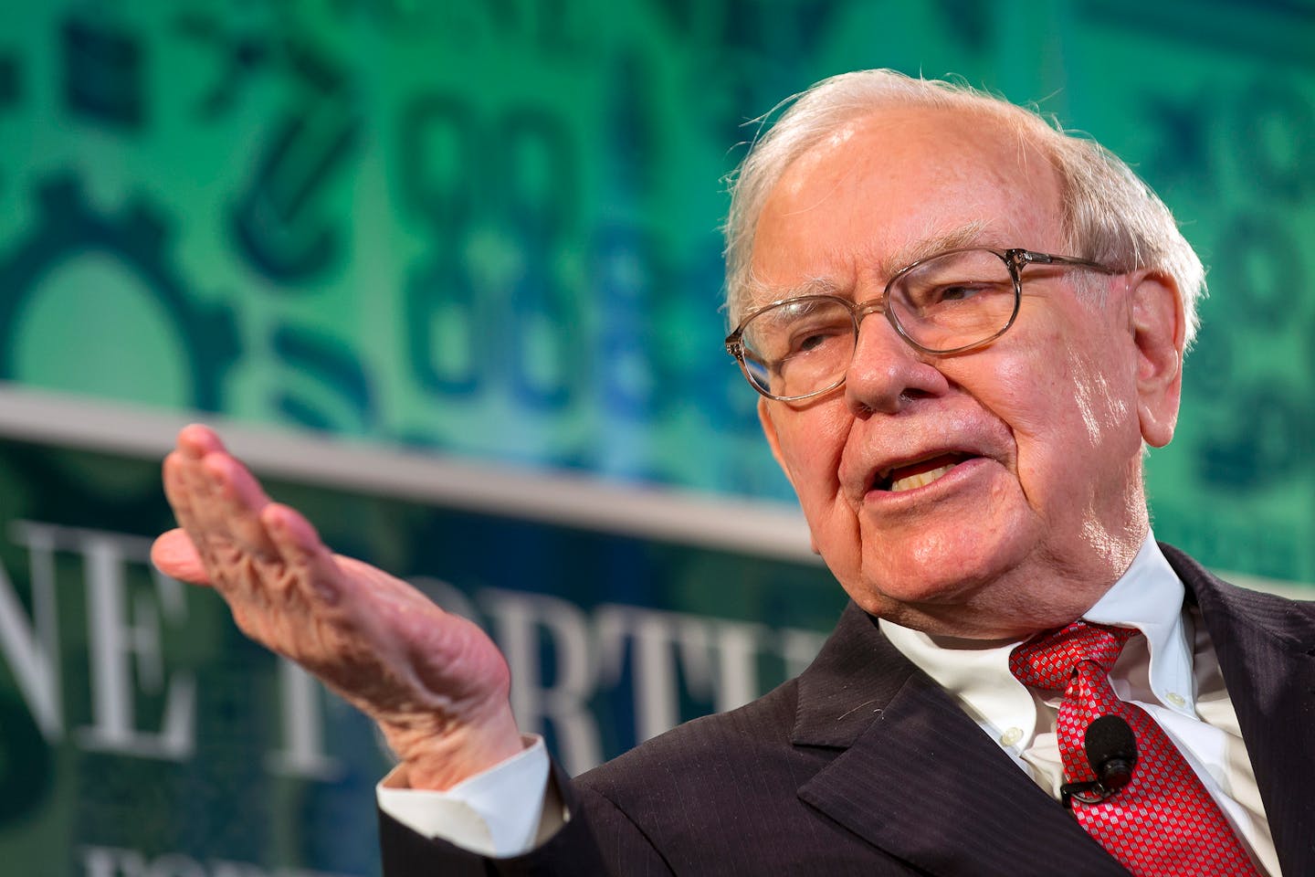 Smart investor Warren Buffett