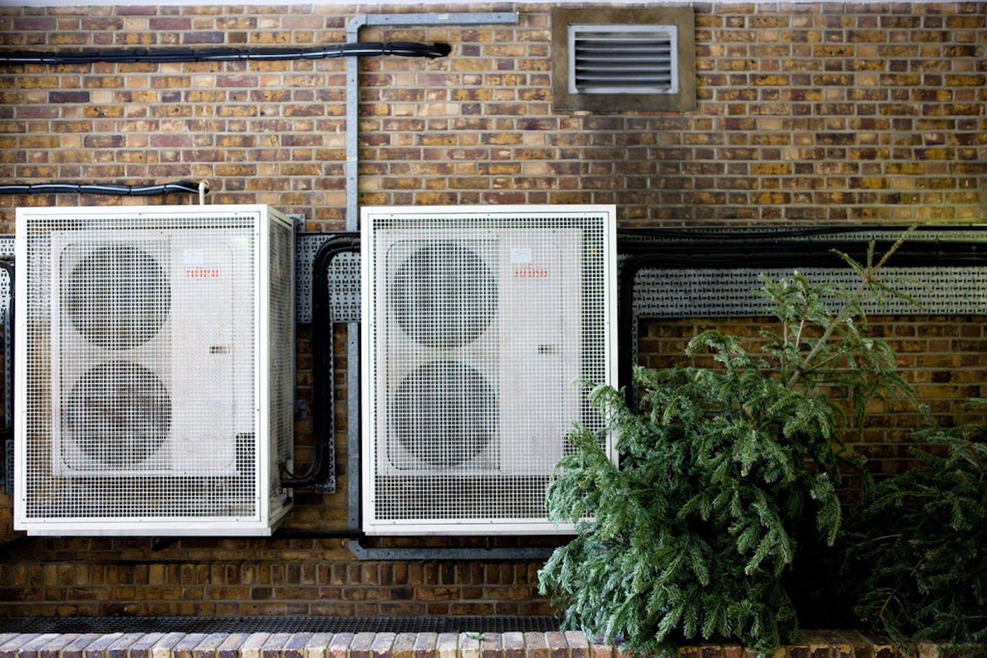 Air conditioning units 