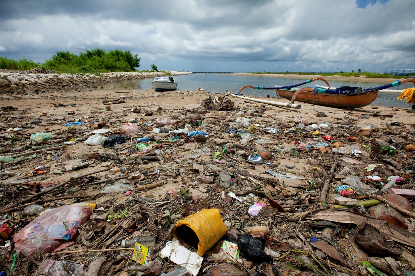 As world goes under plastic waste, UN to hammer out global treaty | News |  Eco-Business | Asia Pacific