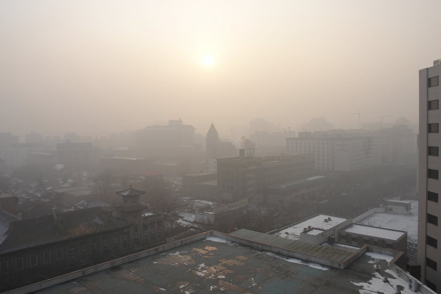 air polluting beijing sun