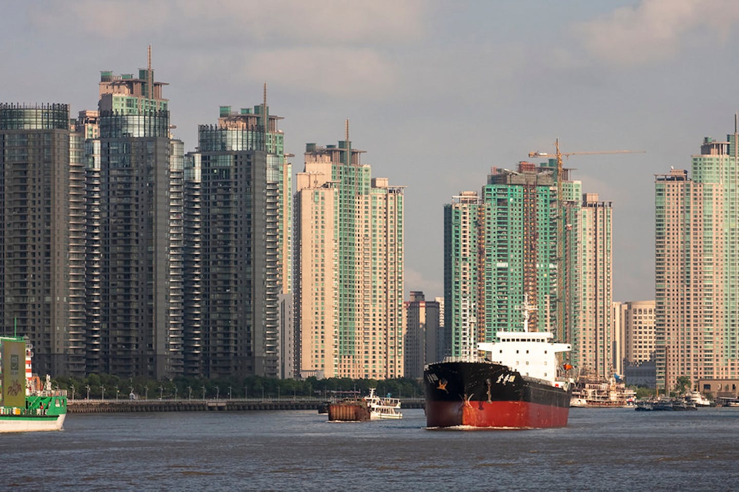 huangpu rive shanghai
