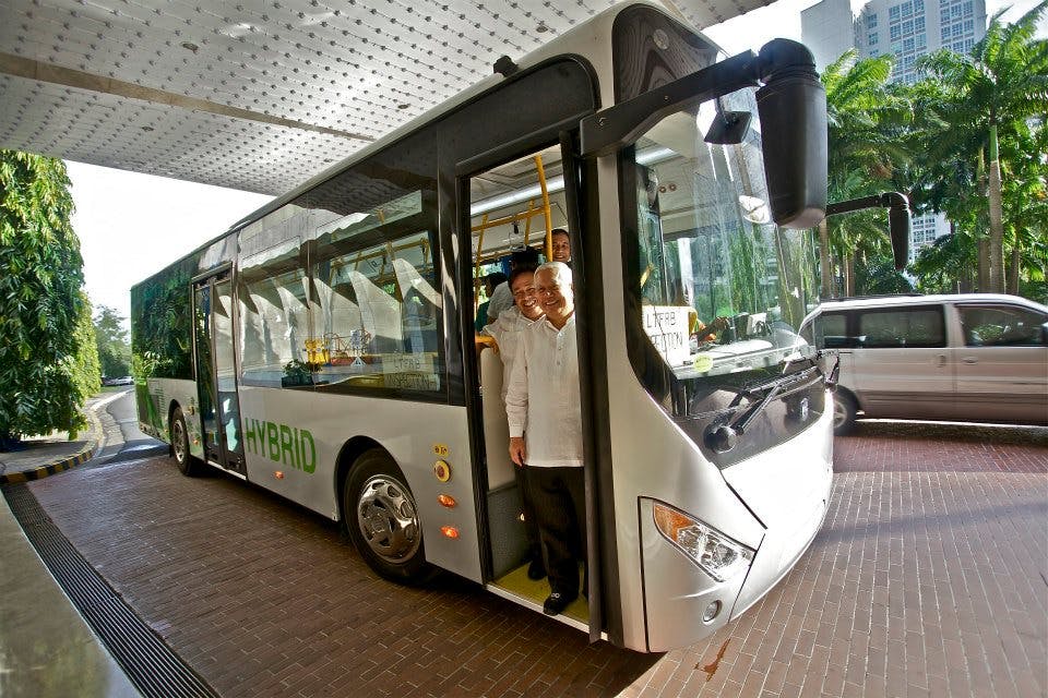 makati hybrid bus