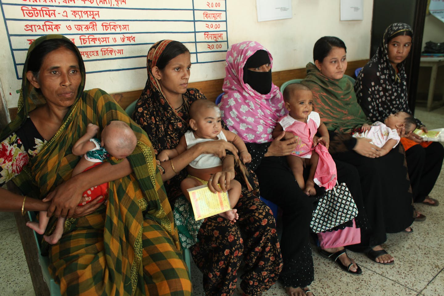 women in dhaka hospital
