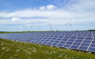 watchfield england solar and wind farm