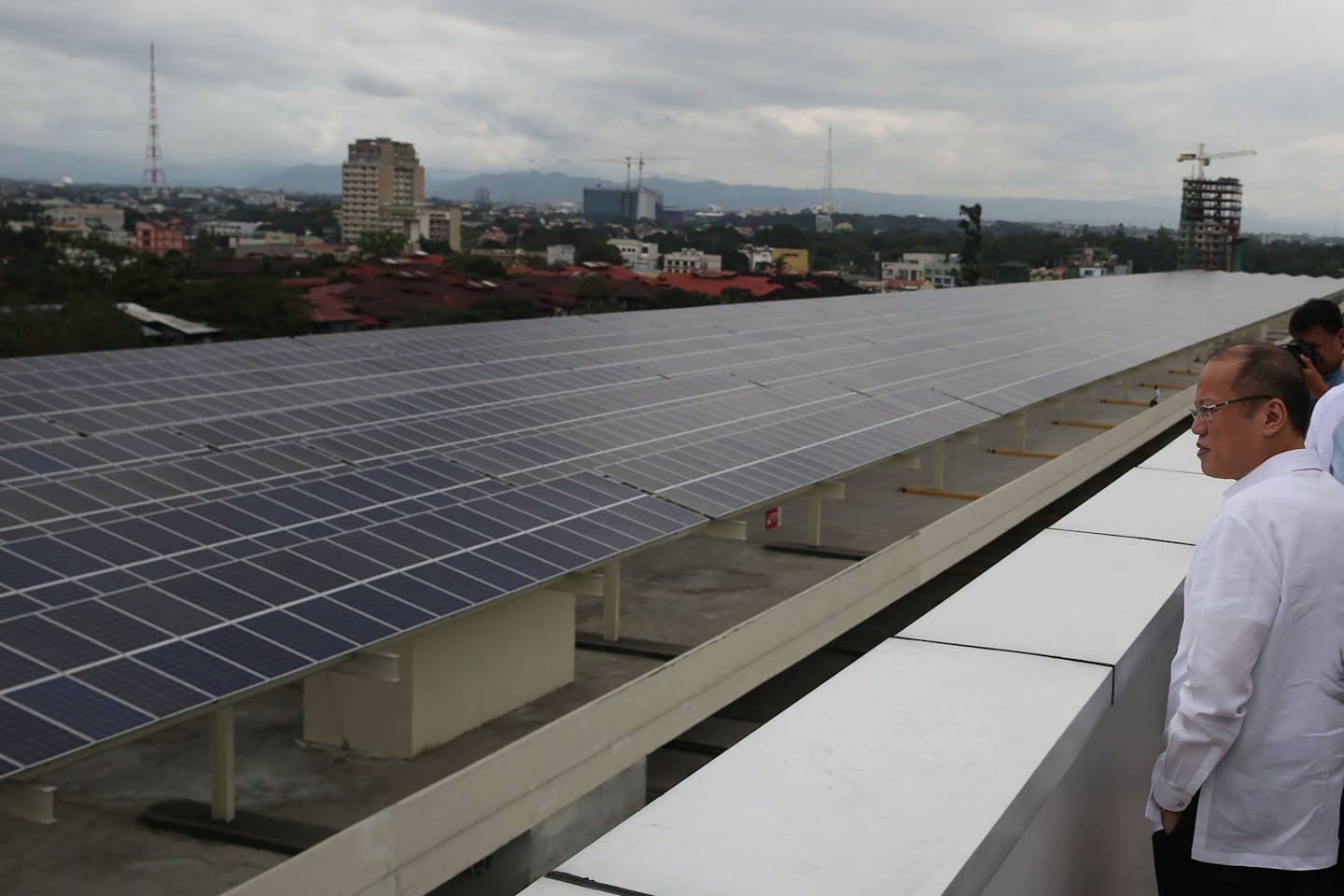 sm north edsa solar