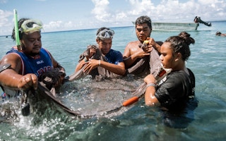 Cook islands fishermen