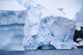 Antarctic ice block soon to collapse