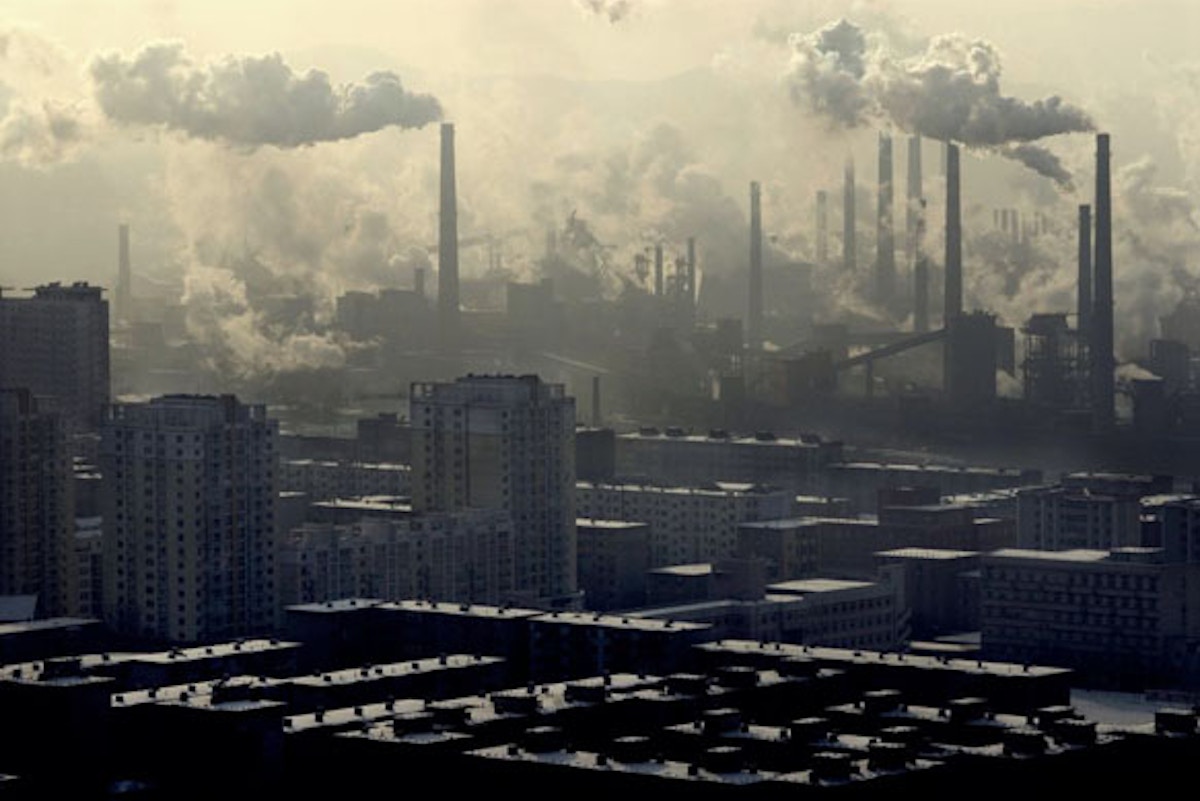 Окружающая среда крупных городов. Загрязнение воздуха. Загрязненный воздух в городе. Загрязненные города. Плохая экология.