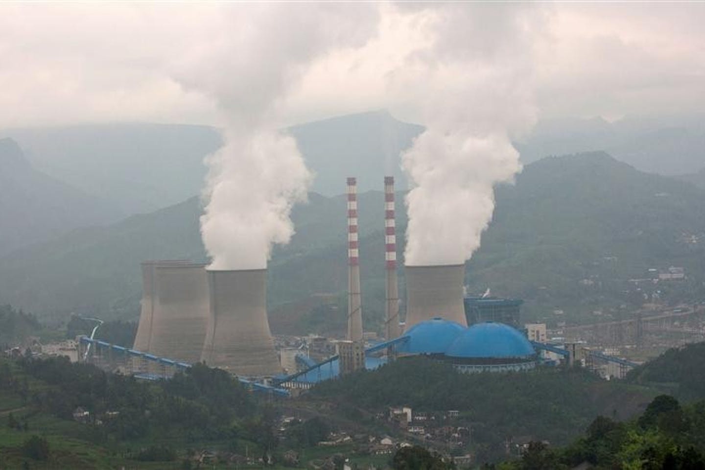 Coal plant in China