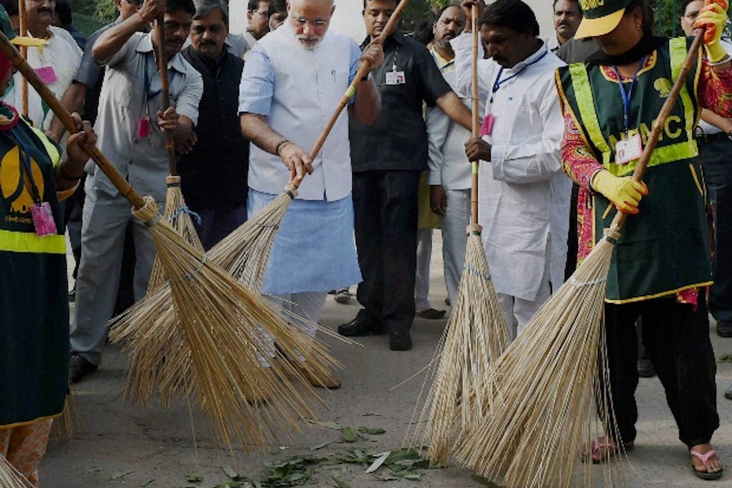 modi clean up