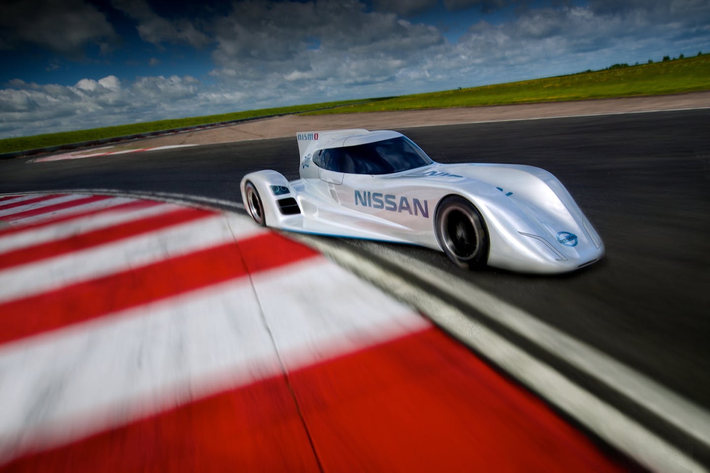 Nissan electrifies next Le Mans with world's fastest electric