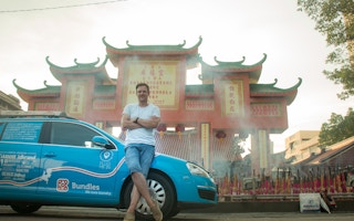 Wiebe Wakker is traveling from the Netherlands to Australia in an electric car, without any money. Image: Wiebe Wakker