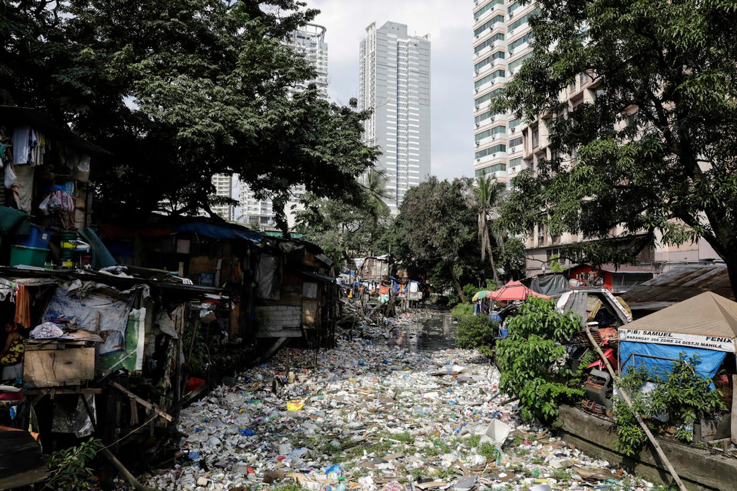 Estero de Magdalena, a marine channel running through the city of Manila. Typhoon Ompong has revealed the scale of plastic pollution in the Philippine capital. Image: Joshua Paul/Greenpeace