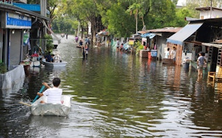 Bangkok floods boat
