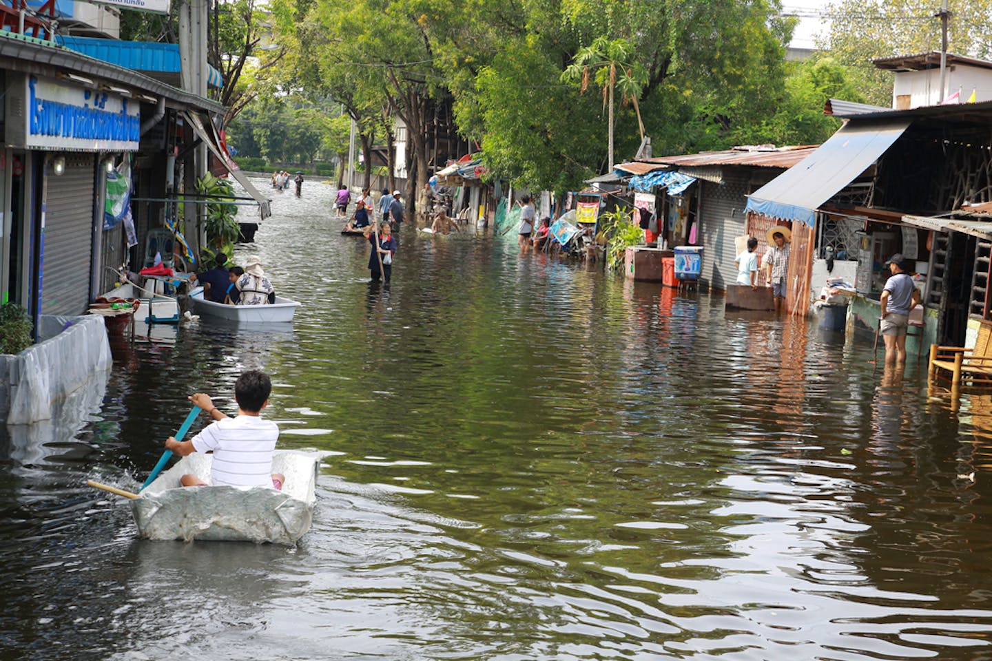 Bangkok floods boat