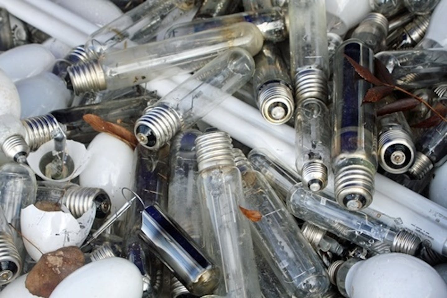 Sri Lanka first country in South Asia to recycle compact