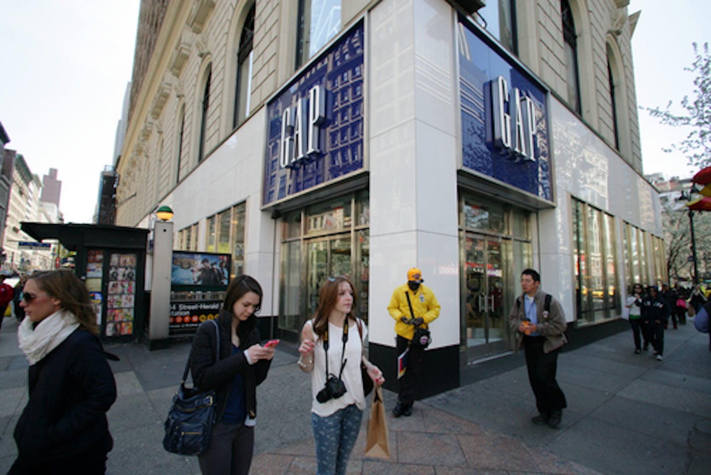 Fashion retail brands with CSR