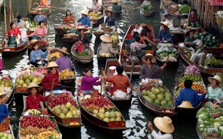 floating market th fruits veg
