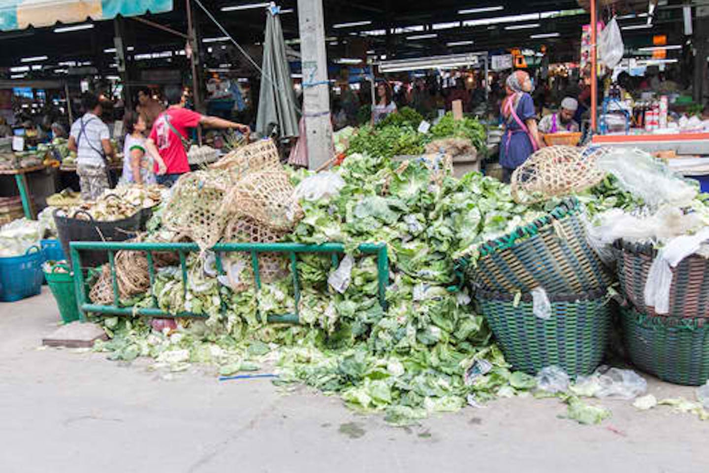 thai market vege waste