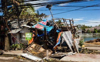 Power lines down after Typhoon Haiyan
