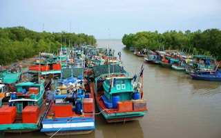 colorful fishing boats mekong vn