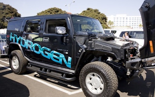 Hydrogen-powered car