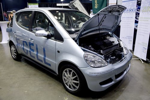fuel cell car