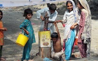 children pakistan floods
