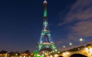eiffel tower green