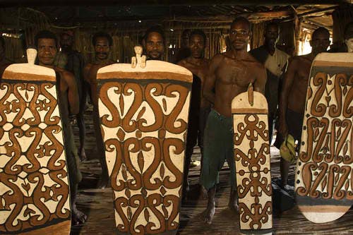 irian jaya woodcarvers id