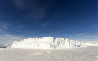 antartica ice barrier