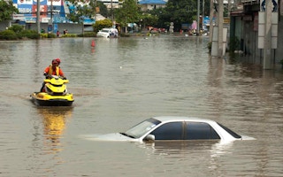 flooded thailand car sunk