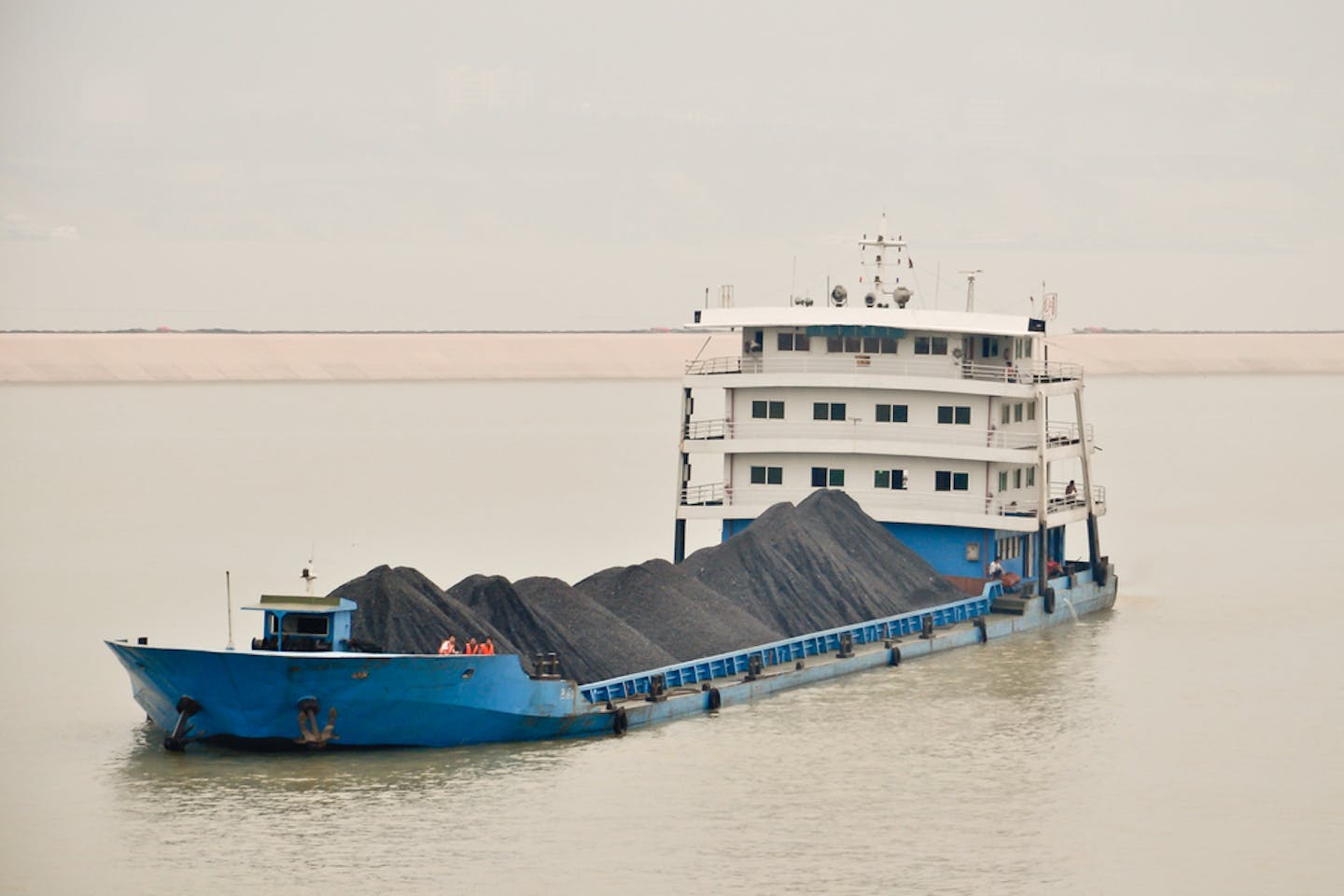 Coal freighter china