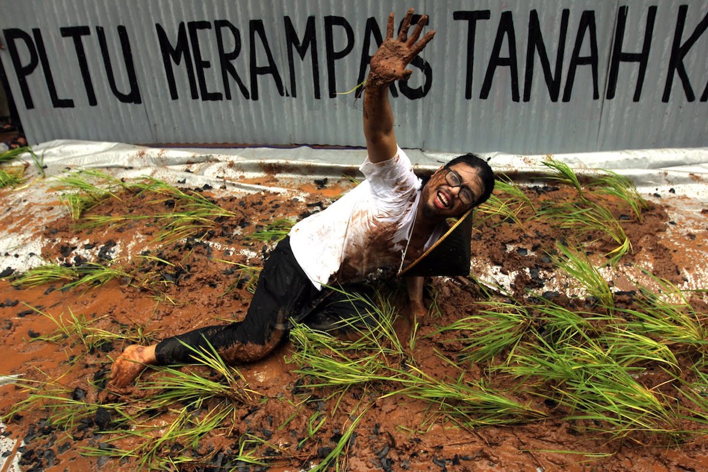 street theatre versus coal