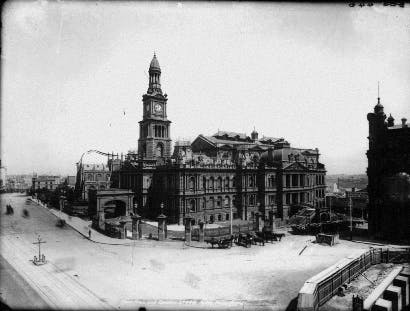 Sydney town hall commons_wikimedia_org