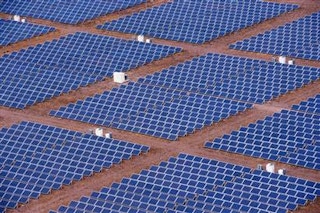 China-Solar-Farm current_com
