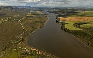 agricultural_development_along_the_breede_river1_9881