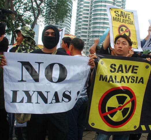 malaysia-marches-against-australias-rare-earth-refinery_696797