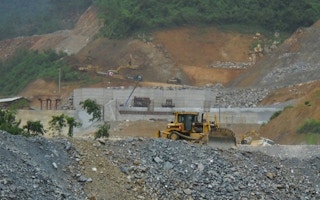 illegal_work_at_xayaburi_dam_site