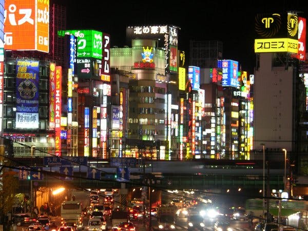 Tokyo-Shinjuku-Street-1600-1200