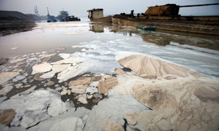 Pollution in the Yangtze