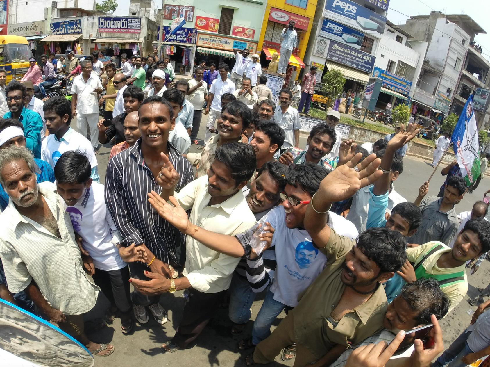 Editors note hero image